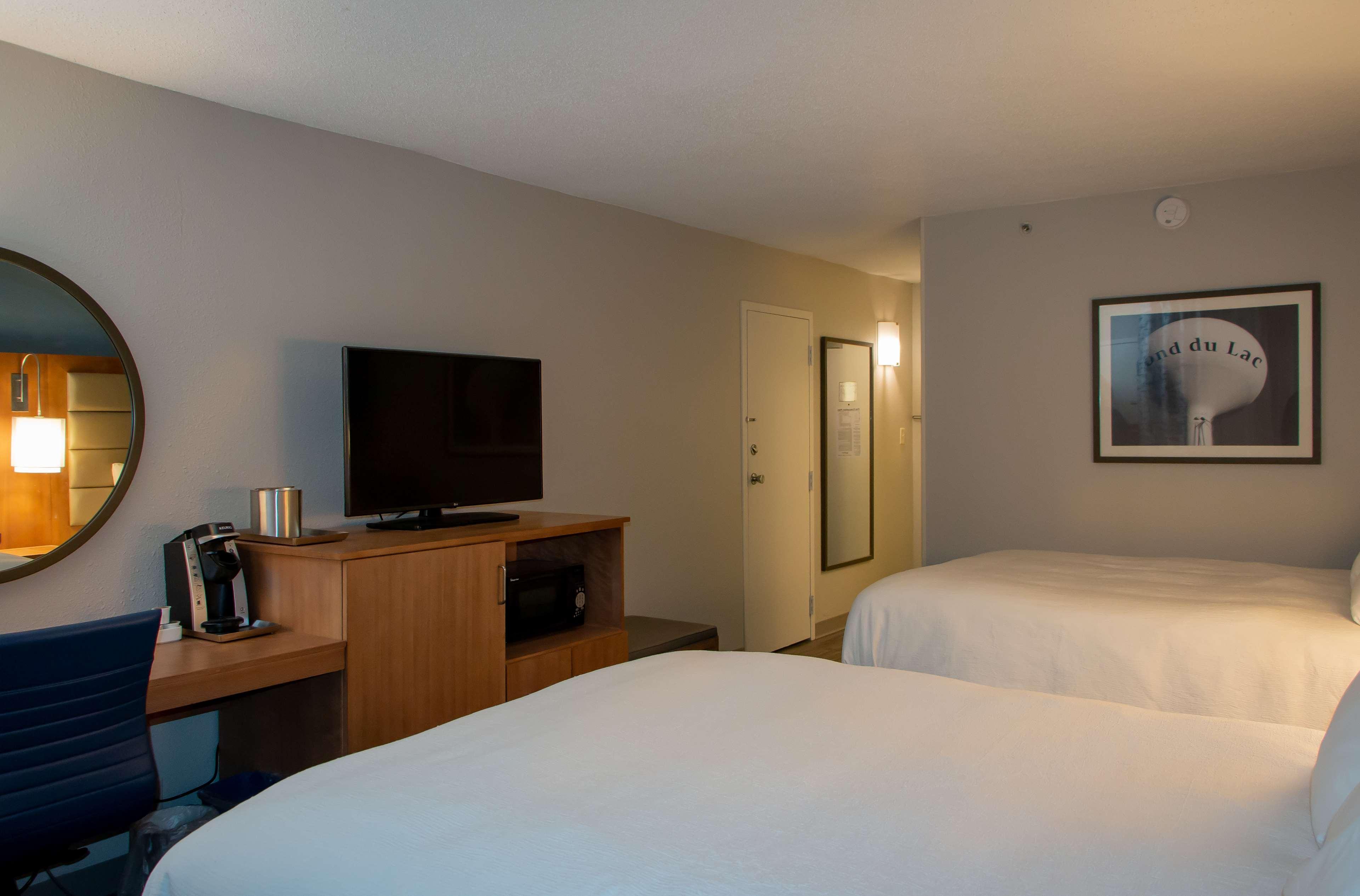 Radisson Hotel And Conference Center Fond Du Lac Esterno foto