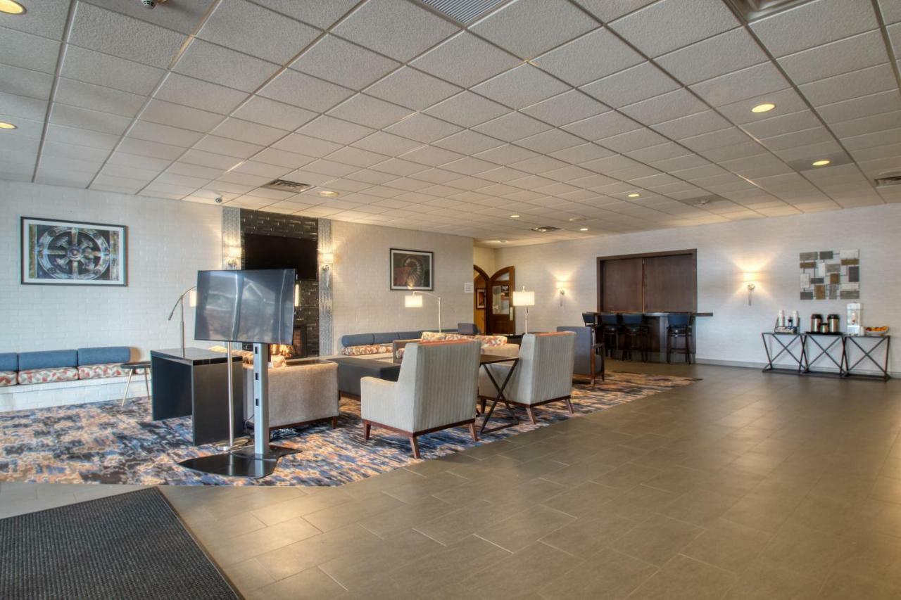 Radisson Hotel And Conference Center Fond Du Lac Esterno foto