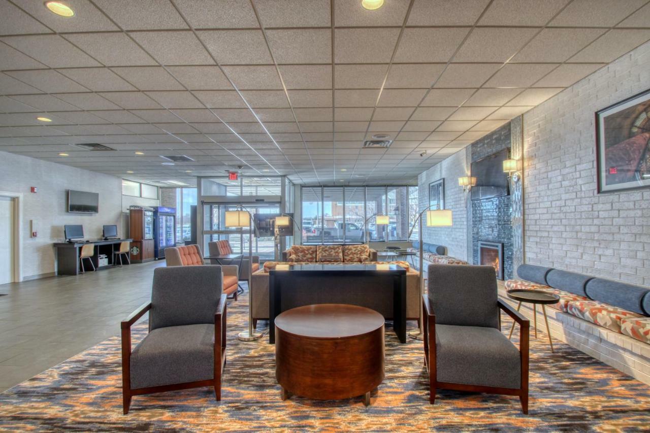 Radisson Hotel And Conference Center Fond Du Lac Esterno foto