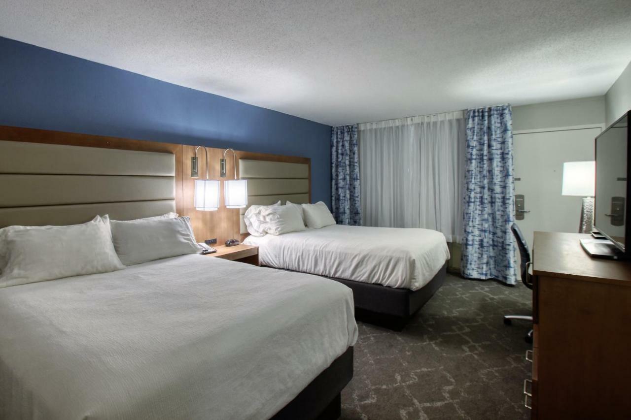 Radisson Hotel And Conference Center Fond Du Lac Esterno foto
